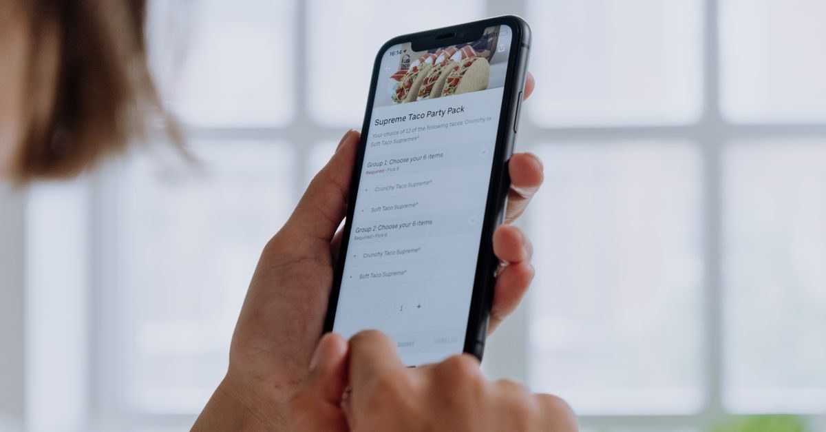 Commande de repas en ligne sur mobile, boutique de restauration à Dakar